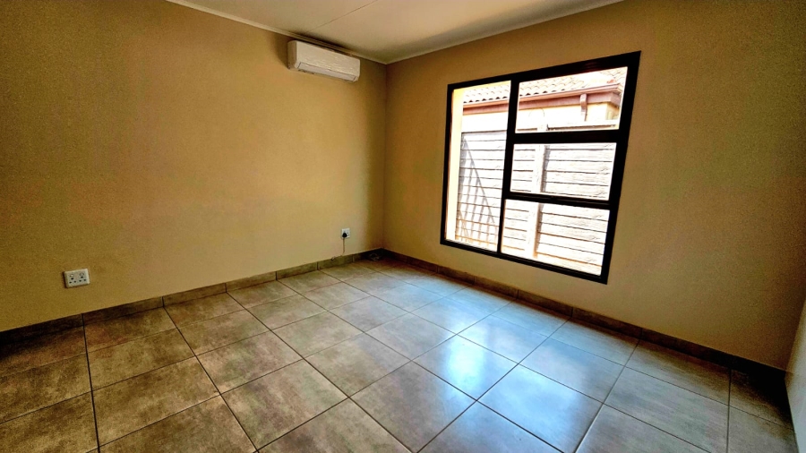 4 Bedroom Property for Sale in Pecanwood Estate North West